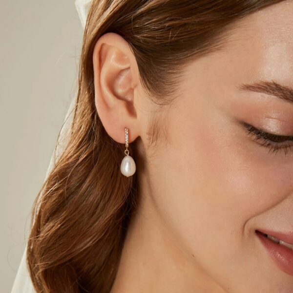natural freshwater pearl earrings