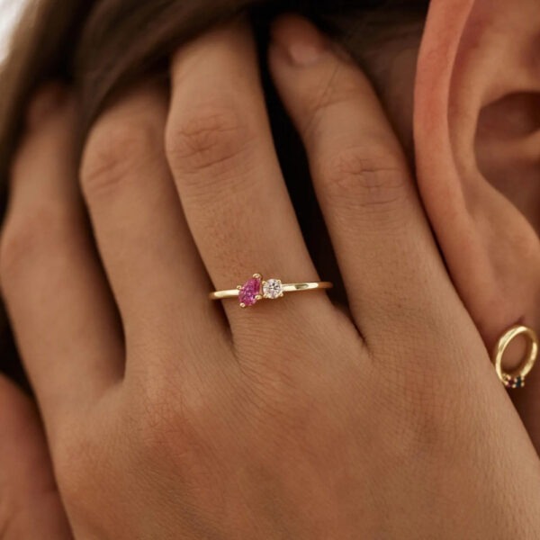 customized family birthstone ring