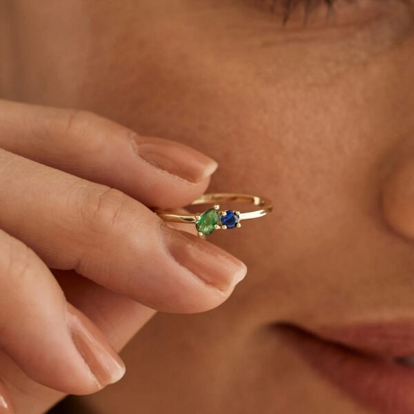 customized family birthstone ring