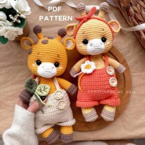 cuddle size amigurumi giraffe